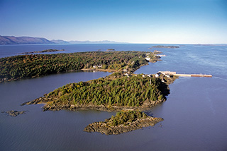 Une vue aérienne sur Grosse-Île.